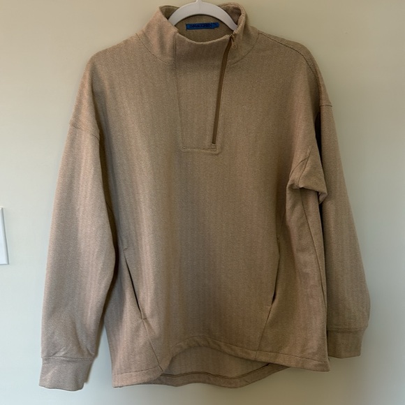 J McLaughlin tan herringbone pattern top - Picture 1 of 9